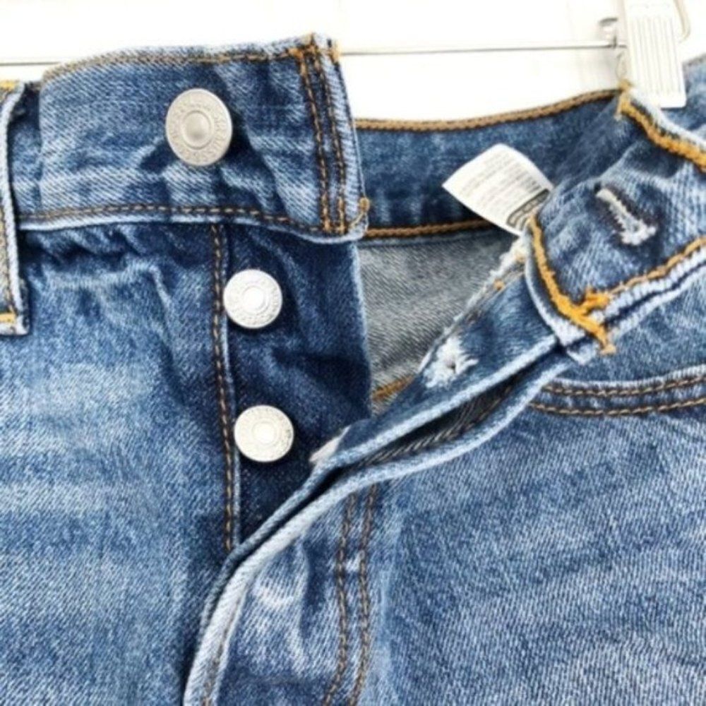 LEVI'S Button Fly Cut Off Shorts  - Picture 4 of 8